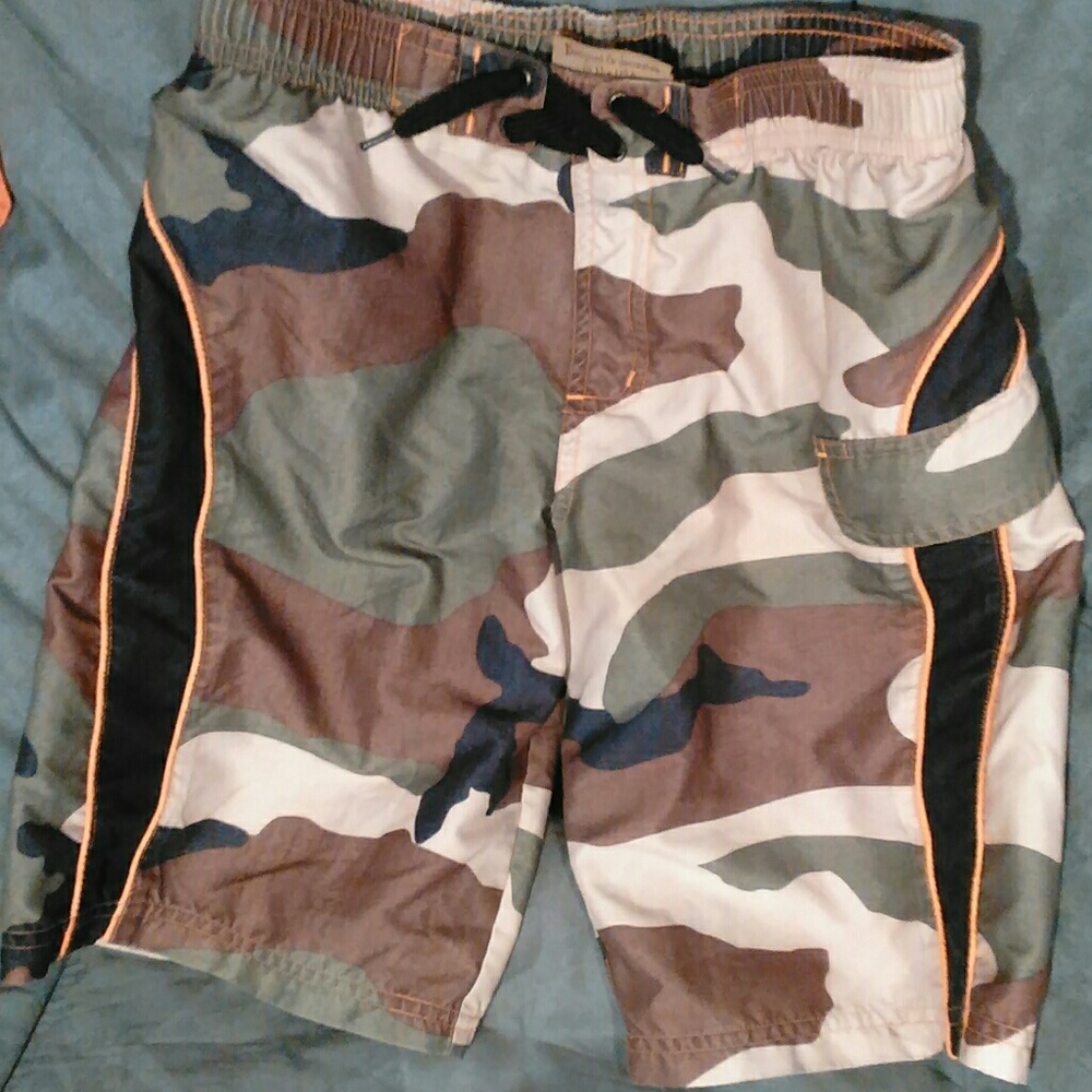 Cabella camo Board shorts